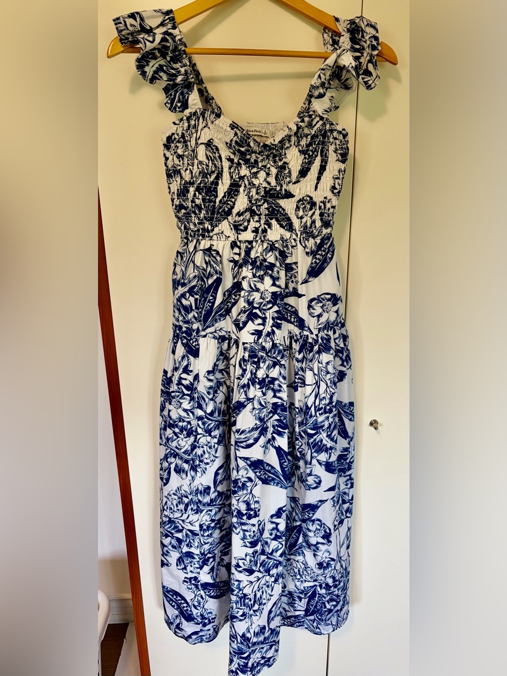 Abercrombie & Fitch Ruffle
Strap Smocked Dress - Picture 3 of 5